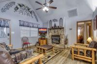 Adalynn's Mountain Retreat-Hot Tub, Cozy Cabin Retreat in the Smokies Comfort & Fun for All - Chambres d'hôtes Pigeon Forge