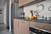 Q Apart Gold- 3 pokojowy klimatyzowany apartament przy Manufakturze z garażem Gratis, FV - Chambres d'hôtes Łódź