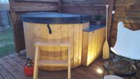 LA ROULOTTE DES AMISH & Bain Nordique à Remous Jacuzzi - Chambres d’hôtes