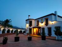 Cortijo Los Arcos - Lujo rural con piscina y vistas espectaculares en Málaga - B&B Málaga