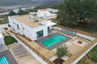 B&B Aljezur - Cairnvillas Villa Flow C40 Luxury Villa with Private Swimming Pool near Beach - Bed and Breakfast Aljezur