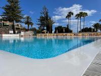 Exclusive & Elegant Luxury Stay with Stunning Ocean Views - B&B San Bartolomé de Tirajana