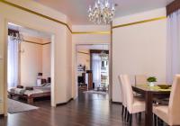 Geel Huis - Luxe Appartement met 2 Slaapkamers en Balkon - Révay köz 2, 1065 Boedapest