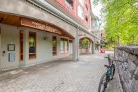 Eagle Lodge by Outpost Whistler - B&B