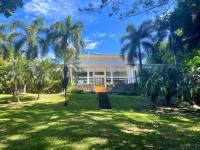 Stunning Oceanfront 4-Bdrm Villa w/ Infinity Pool - Bed and Breakfast San Lorenzo