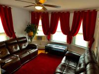 Stylish, Cozy 2BR Private Apt, 1st Floor, Well-Appointed, Near Providence, MA, RI Line, I-95 Access - Ferienwohnung Pawtucket