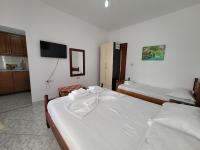 Camera Tripla con Vista Mare 