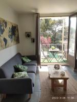Les Tamaris - Bed and Breakfast