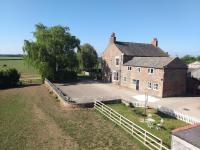 B&B Boroughbridge - Burton Grange Farmhouse Bed and Breakfast - Bed and Breakfast Boroughbridge