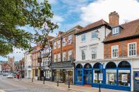 Period Henley 2 bed apt with parking for 1 car - B&B