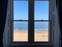 B&B North Berwick - Bass Rock Beachside Flat - Bed and Breakfast North Berwick