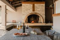 Apartman Traper with sea view and private pool - B&B Marušići