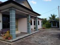 B&B Pekan - Rumah Tamu Pekan (semi D) - Bed and Breakfast Pekan