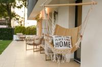 VACATION FEEL - 2BR Apartment with Terrace & Private Parking in Baneasa - B&B Bucarest