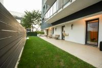 VACATION FEEL - 2BR Apartment with Terrace & Private Parking in Baneasa - B&B Bucarest
