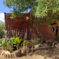 Room inside Casa Castiglia a Woodhouse with shared terrace with Beautiful View Madonie Park - Chambres d'hôtes Castelbuono