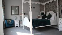 Habitación Doble con 1 cama con dosel