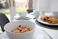CHANDOS - Spacious Home, High Speed Wi-Fi, Free Parking, Garden - Ferienwohnung