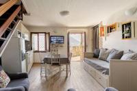 CASA CON TERRAZZI - 6posti 2stanze 2bagni - LAKEHOLIDAY IT - B&B Castel di Tora