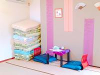 Standard Triple Room with Shared Bathroom