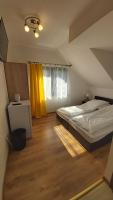 Doppel-/Zweibettzimmer mit Dusche