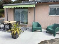 Pavillon T2 proche ville dans petite résidence - Ferienwohnung