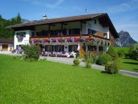 B&B Bischofswiesen - Pension Herzoghäusel - Bed and Breakfast Bischofswiesen