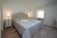 Zimmer mit Kingsize-Bett
