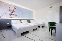 Dreibettzimmer mit eigenem Bad