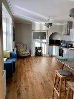 B&B Swafield - Stunning 2 Bed Georgian Apartment - Bed and Breakfast Swafield