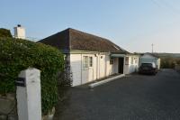 Penmorfa - Sublime Abersoch retreat with roof terrace, 80m from beach, great for surfing - Bed and Breakfast