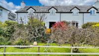 B&B Dittisham - Damson Cottage - Peaceful location, charming communal orchard & private patio garden - Bed and Breakfast Dittisham