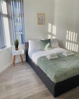 Rodney Parade Mews - Bed and Breakfast