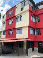 APARTAMENTO CON VISTA A LAS MONTAÑAS CAPACIDAD 6 PERSONAS SECTOR VILLAMARIA - Chambres d'hôtes Villamaría