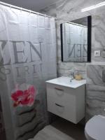 Apartament IRIS Băile Herculane - Bed and Breakfast