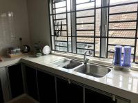 Terrace house near Stulang Laut CIQ Midvalley KSL for 7Pax - Chambres d'hôtes Johor Bahru