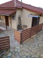 Traditional house with view - B&B Drymónas