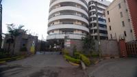 Vasudev Heights Apartment near Yaya centre - B&B