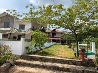 Creekside Cabin - B&B Madikeri