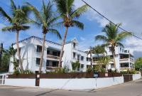 Les Cerisiers - Exclusive Beach Residence - 3 Bedroom Modern Apartment, Flic en Flac - B&B Flic en Flac