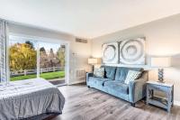 Ground-Floor Studio with River View - No Pets