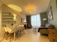 Superbe T3 climatisé - centre historique - vue port de plaisance - balcon - WIFI - 5e avec ascenseur - Ferienwohnung Toulon