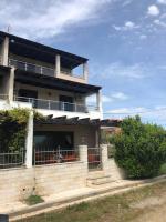 Tristan Beachfront House - B&B Flogita