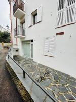 Espectacular Planta Baja con terraza y parking a 5 min de la playa - B&B Cadaqués