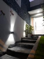 Hermosa casa con patio, parrilla y garage cerrado - B&B Tandil