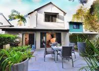 B&B Noosaville - Retreat in Renovated 2 bedroom Townhouse - Bed and Breakfast Noosaville