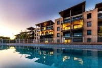 B&B Antibes - Superbe appartement, piscine, vue mer et montagnes - Bed and Breakfast Antibes