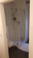Einzelzimmer mit Gemeinschaftsdusche und -WC