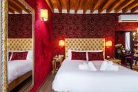 Camera Tripla Superior con Vista Canale 