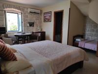 Triple Room with Balcony and Sea View